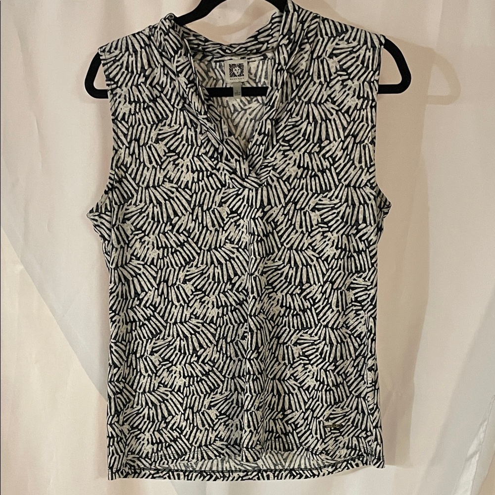 Anne Klein Black & White Abstract V-Neck Sleeveless Camisole